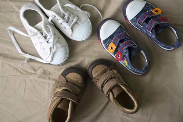 Pourquoi choisir des chaussures à scratch pour bébé ?