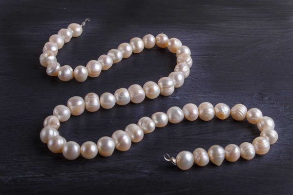 Comment entretenir son collier en perle VVS ?