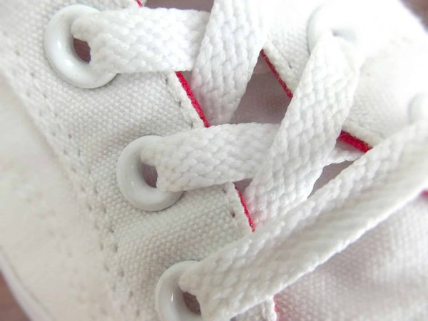 Découvrez les secrets des lacets élastiques : polyvalence et confort