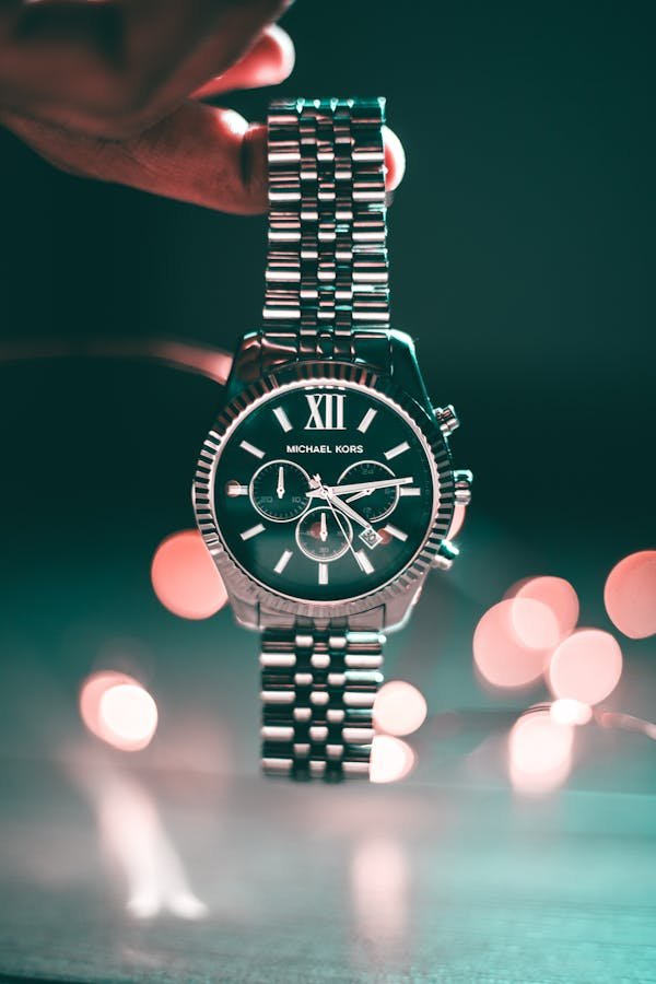 Montre homme luxe : choisissez l'élégance à chaque instant