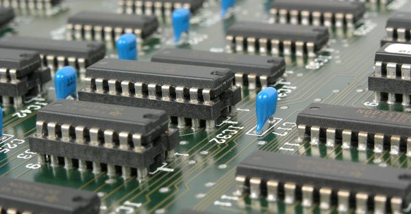 Quel est l'un des principaux enjeux sociaux de l'industrie de la mode actuellement ?